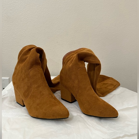 Winter brown Boots. Over the knee boots in suede. Never worn. - Picture 2 of 5